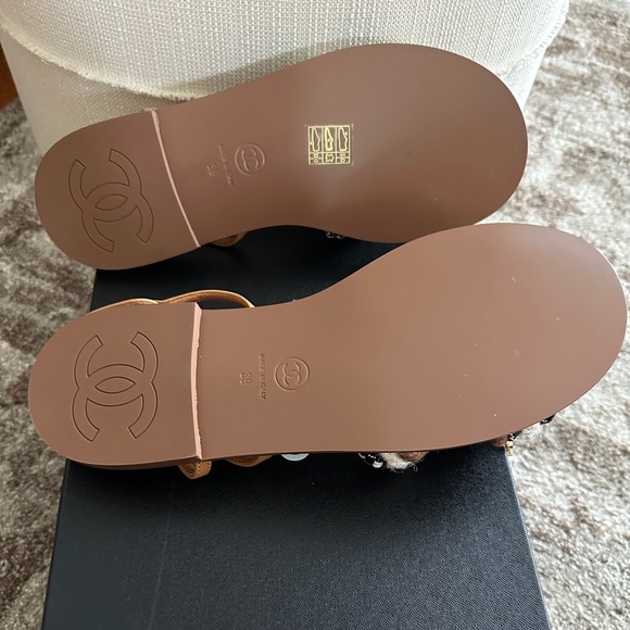 Chanel BRAND NEW w BOX chain rope sandals size 39 interlocking CC charms - Picture 6 of 9